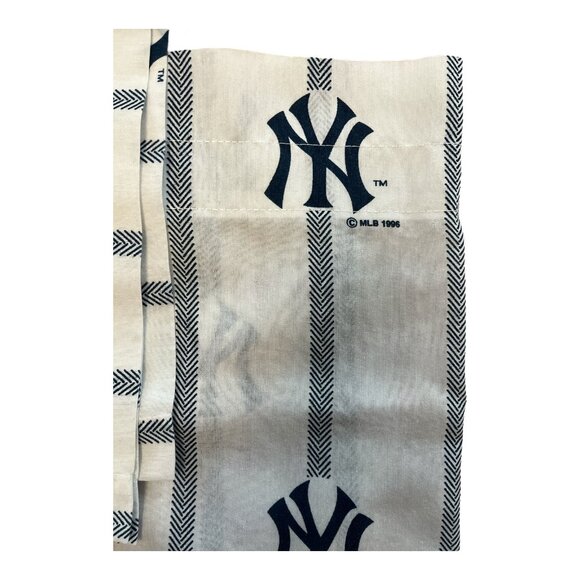 Vintage 1996 New York Yankees MLB Window Curtain Set – 4 Panels, 2 Valances, 4 T - Picture 3 of 4